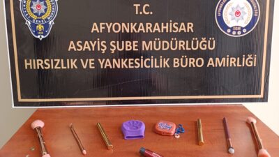 Afyonkarahisar İl Emniyet Müdürlüğü ekipleri, kent genelinde asayişi, huzur ve