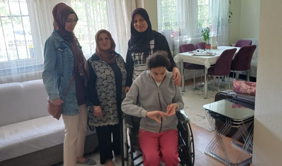 Afyonkarahisar'da ihtiyaç sahibi vatandaşlara yönelik gerçekleştirdiği sosyal sorumluluk çalışmalarıyla dikkat