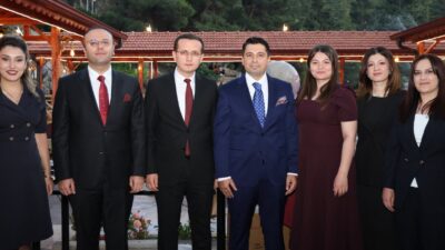 Afyonkarahisar’ın Dinar ilçesinde görev yerleri değişen hâkim ve savcılar için