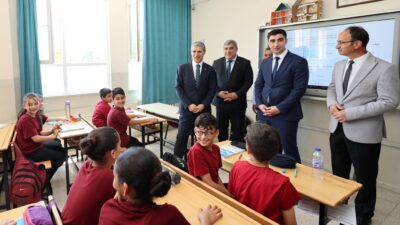 Afyonkarahisar Valisi Dr. Naci Aktaş, Dinar ilçesindeki Sermaye Piyasası Kurulu