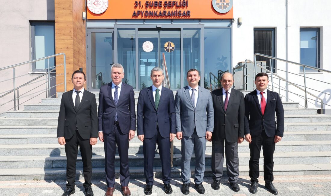 Afyonkarahisar Valisi Dr. Naci Aktaş, Karayolları 31. Şube Şefliğini ziyaret