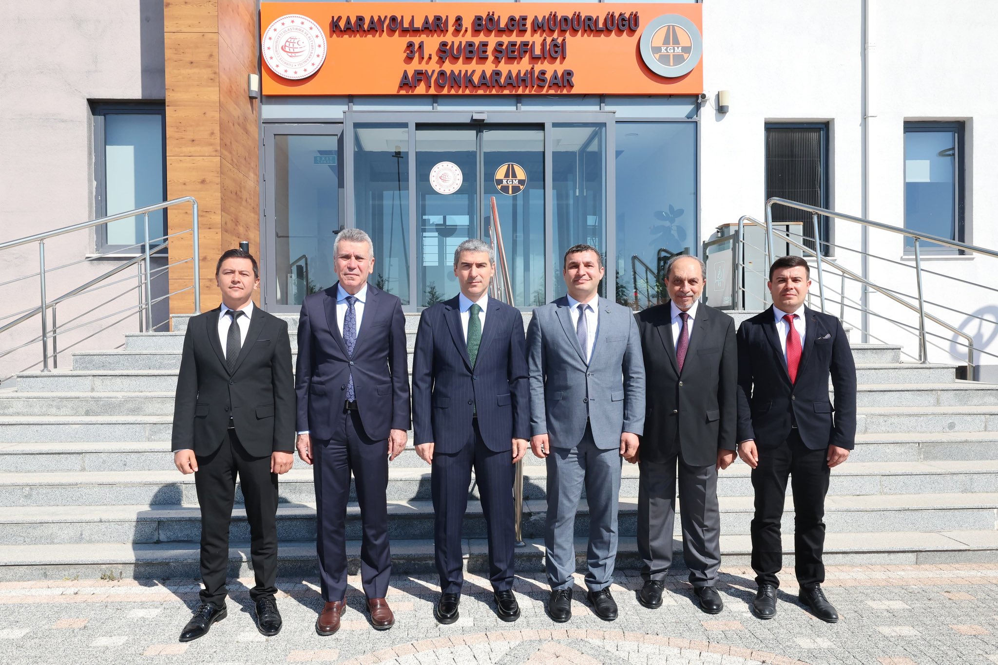 Afyonkarahisar Valisi Dr. Naci Aktaş, Karayolları 31. Şube Şefliğini ziyaret