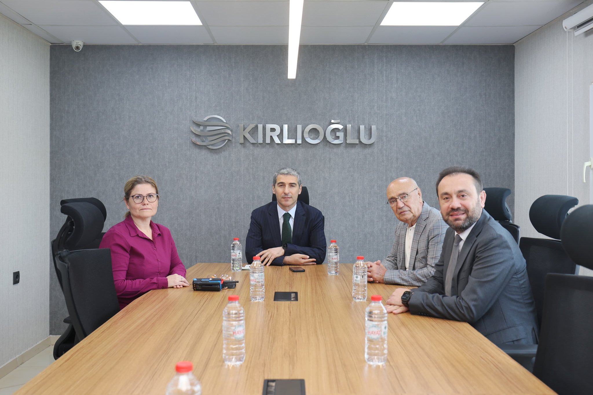 Afyonkarahisar Valisi Dr. Naci Aktaş, patlayıcı madde üretimi sektöründe faaliyet