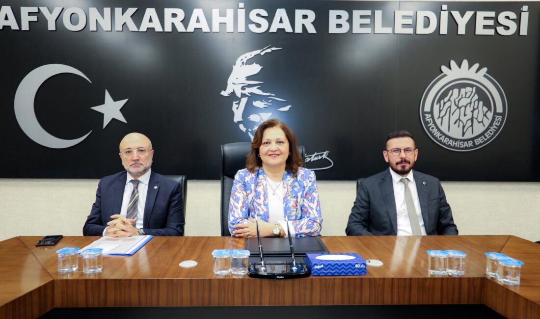 Afyonkarahisar Belediye Başkanı Burcu Köksal, AK Parti Afyonkarahisar İl Başkanı