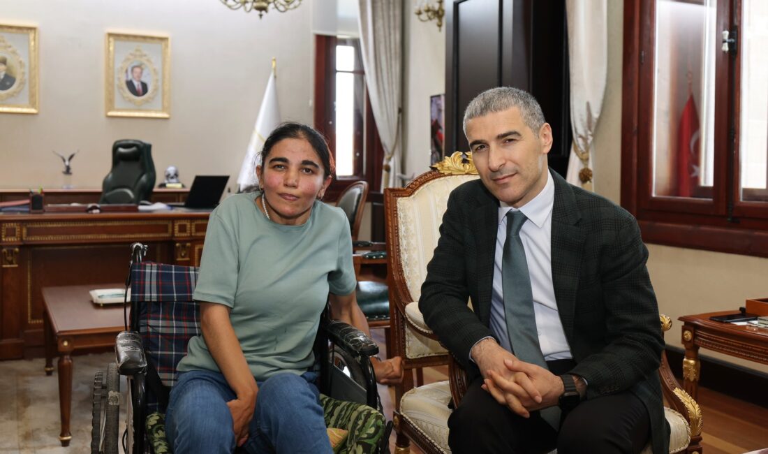 Afyonkarahisar’da yaşayan ve ender görülen bir kas hastalığı nedeniyle uzun