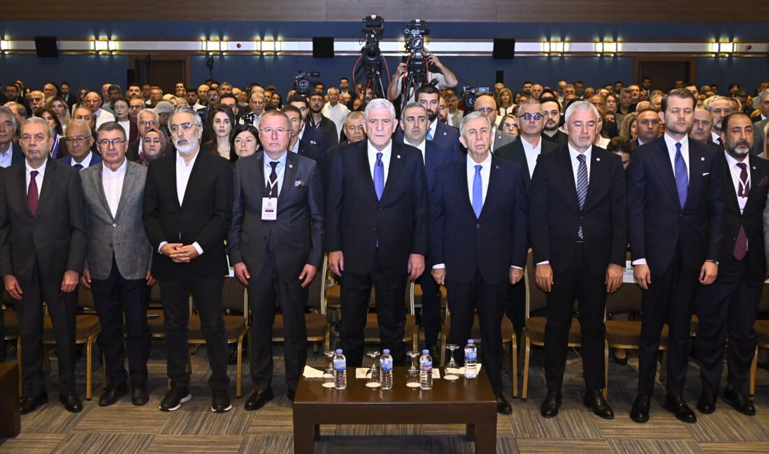 İYİ Parti Genel Başkan Yardımcısı ve Afyonkarahisar Milletvekili Hakan Şeref