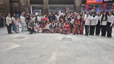 Cumhuriyet Anadolu Lisesi öğretmenleri ve öğrencileri, haftasonu Afyon’da görsel bir