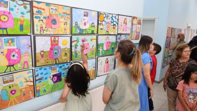 Gözde Sezer Görsel Sanatlar Atölyesi’nin “Sanat ile Büyüyen” öğrencileri tarafından