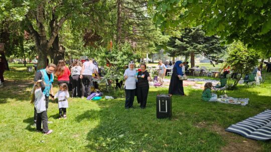 Lösemi ve kanserle mücadele eden çocuklar ile aileleri, LÖSEV’in yaz