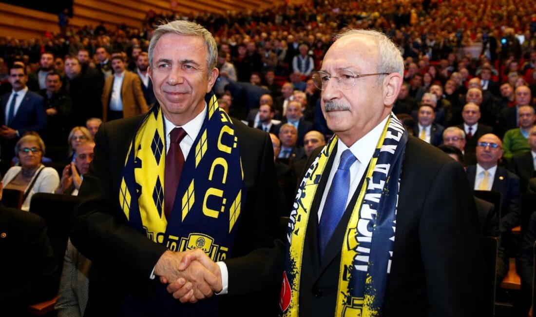 Ankara Büyükşehir Belediye Başkanı Mansur Yavaş, eski CHP Genel Başkanı