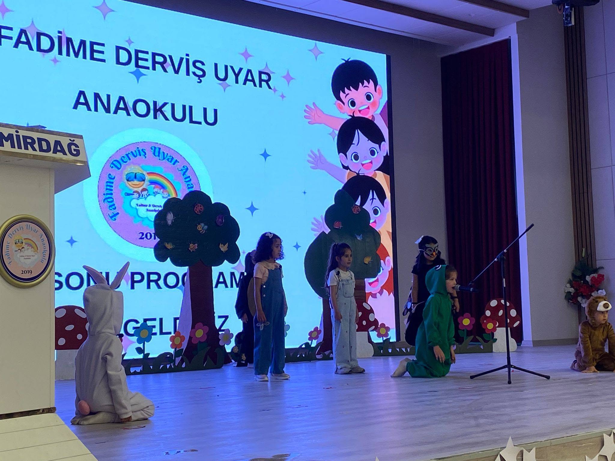 Emirdağ’da Fadime Derviş Uyar Anaokulu tarafından düzenlenen mezuniyet ve yıl