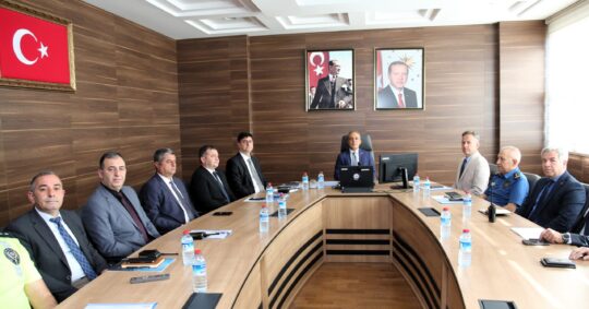 Afyonkarahisar İl Emniyet Müdürü Ahmet Birtan Erol, müdür yardımcıları ve