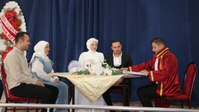 Afyonkarahisar'ın Sandıklı ilçesinde "06.06.2026" tarihinin uyumundan yararlanarak evlenmek isteyen çiftler,