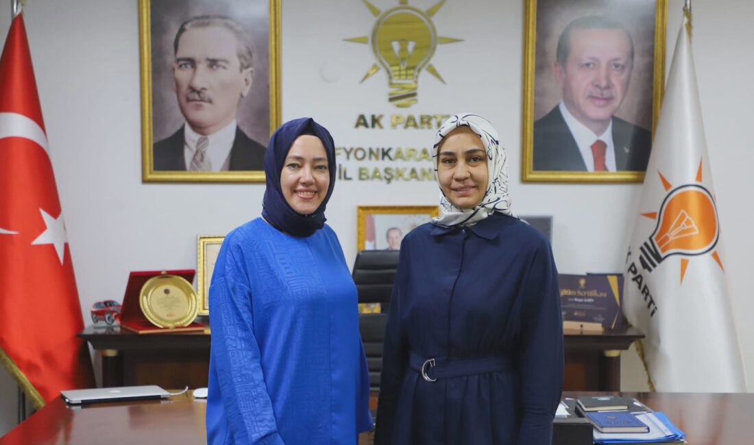 Kadın ve Demokrasi Derneği (KADEM) Afyonkarahisar Temsilcisi Huriye Akçay, AK