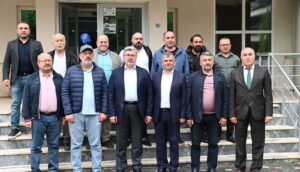 AK Parti Afyonkarahisar Milletvekili Ali Özkaya, Emirdağ ziyaretinde vatandaşlarla bir