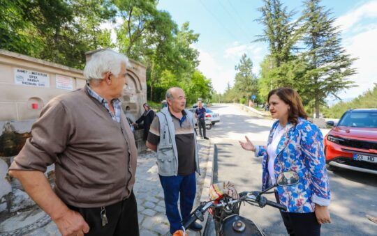 Afyonkarahisar Belediyesi, kent genelinde ulaşım altyapısını güçlendirmek amacıyla sıcak asfalt