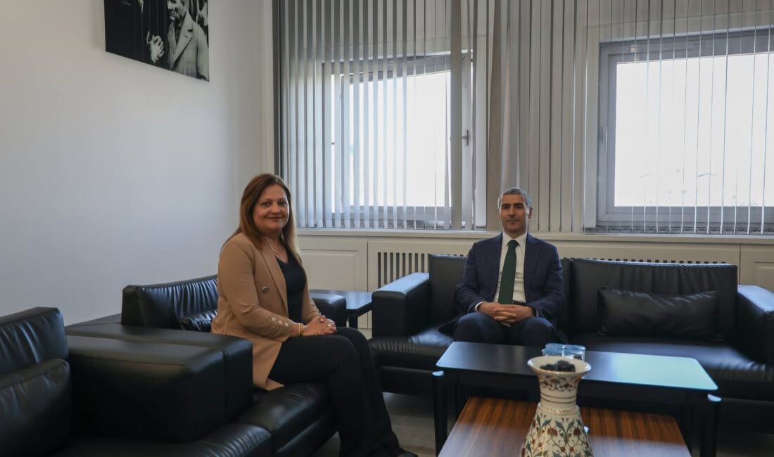 Afyonkarahisar Belediye Başkanı Burcu Köksal, Afyonkarahisar Valisi Dr. Naci Aktaş’ı