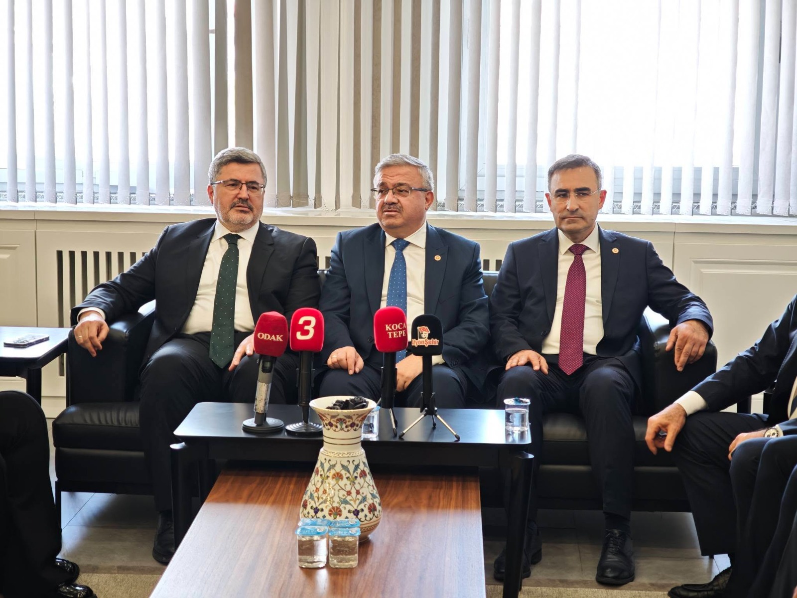 AK Parti Afyonkarahisar Milletvekilleri Ali Özkaya, İbrahim Yurdunuseven ve Hasan