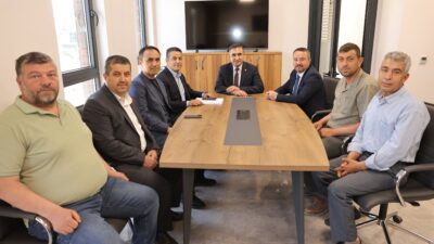 AK Parti Afyonkarahisar Milletvekili Dr. Hasan Arslan, teşkilat mensuplarıyla birlikte