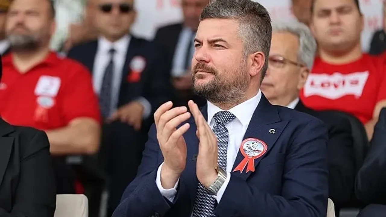 İçişleri Bakanlığı, tutuklanan Buca Belediye Başkanı Görkem Duman'ın görevinden uzaklaştırıldığını