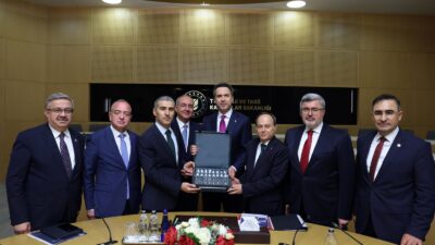 Afyonkarahisar’ın mülki, siyasi ve ekonomik dünyasının temsilcilerinden oluşan geniş katılımlı