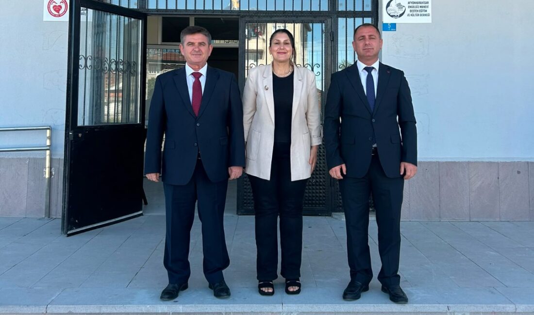 Afyonkarahisar Defterdarı İbrahim Gündüz ve Afyonkarahisar Ticaret İl Müdürü Mahmut