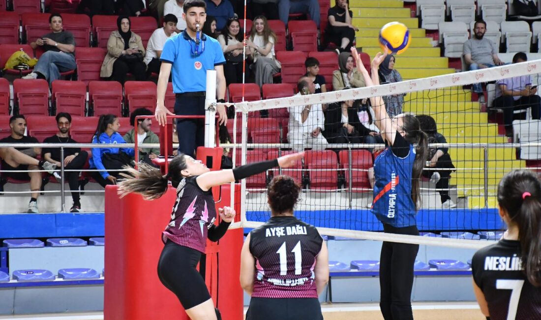 Afyonkarahisar’da düzenlenen Büyük Kadınlar Voleybol Müsabakaları, oynanan karşılaşmaların ardından tamamlandı.