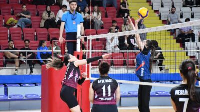 Afyonkarahisar’da düzenlenen Büyük Kadınlar Voleybol Müsabakaları, oynanan karşılaşmaların ardından tamamlandı.