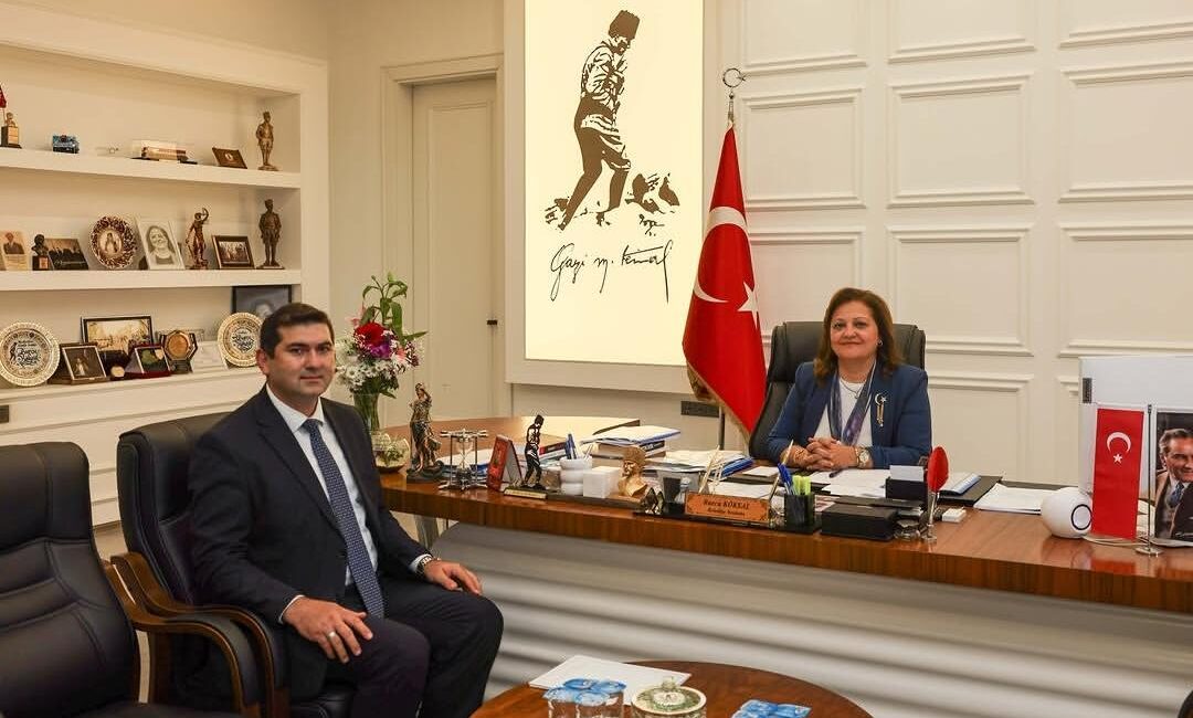 Afyonkarahisar Belediye Başkanı Burcu Köksal, Sosyal Güvenlik Kurumu İl Müdürü