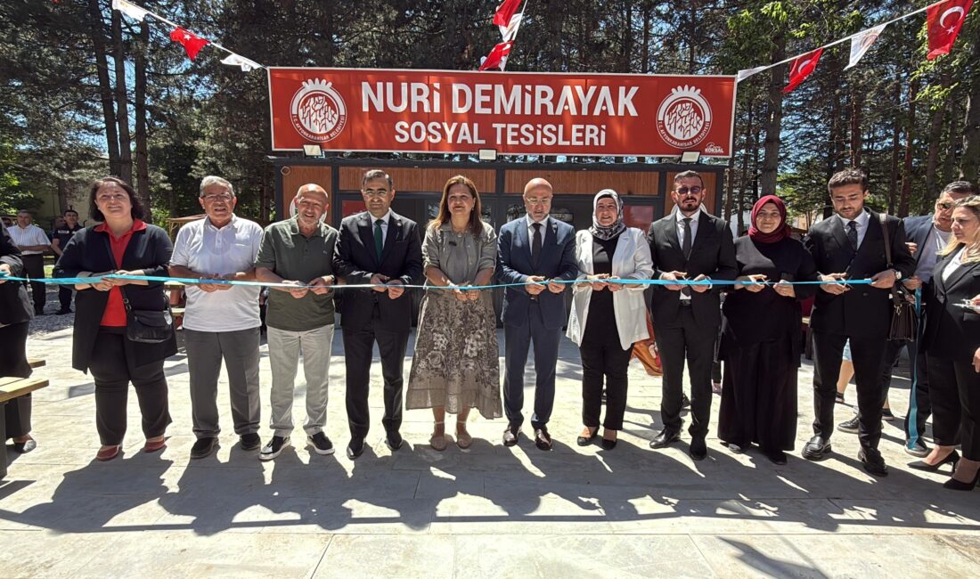 Afyonkarahisar Belediyesi, kentteki yeşil alan miktarını artırma ve sosyal yaşam
