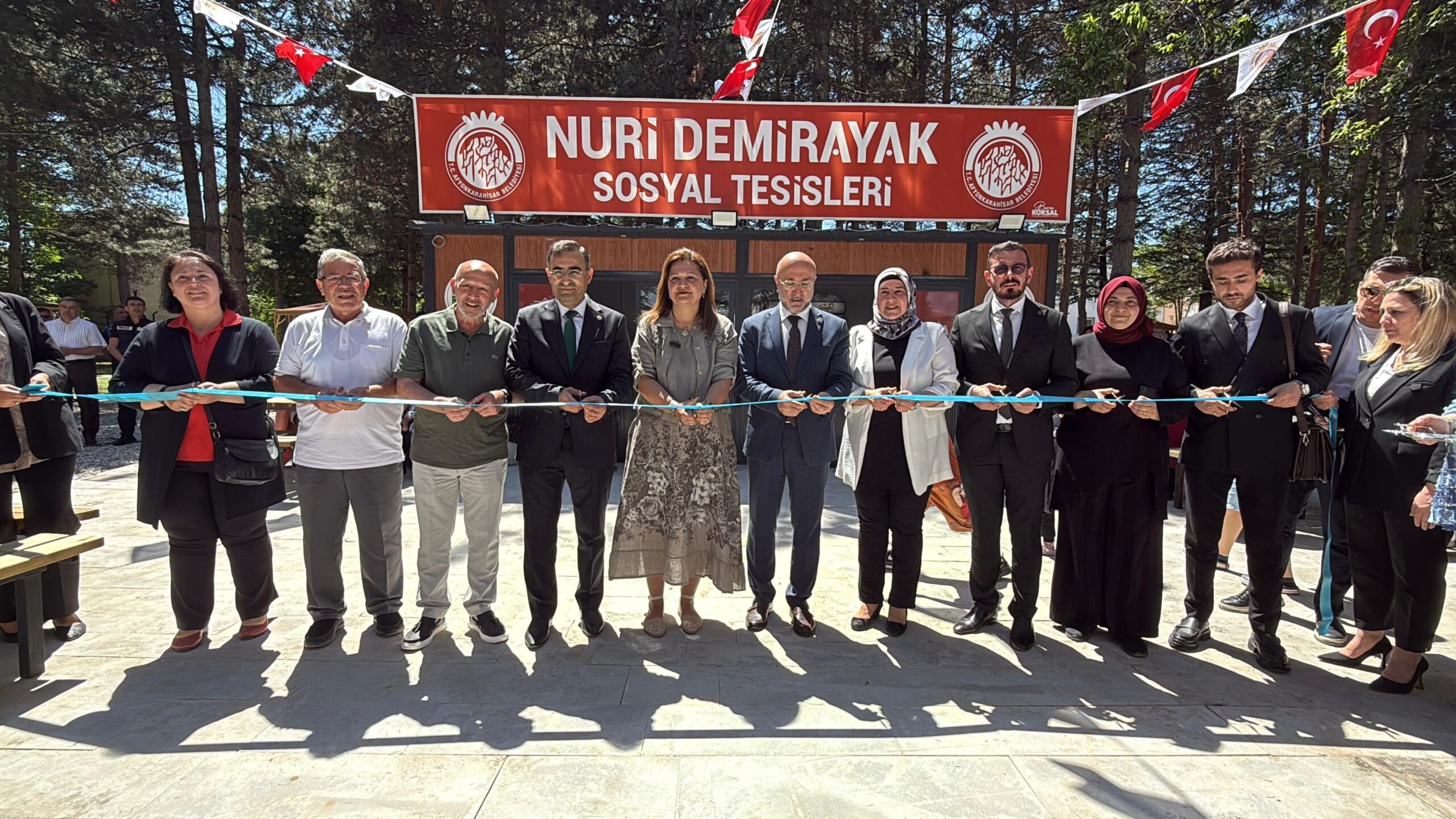 Afyonkarahisar Belediyesi, kentteki yeşil alan miktarını artırma ve sosyal yaşam