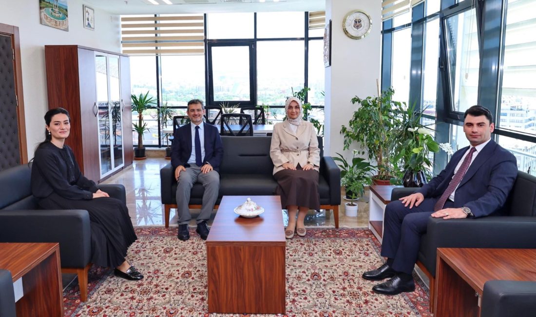 İçişleri Bakan Yardımcısı Doç. Dr. Kübra Güran Yiğitbaşı, Afyonkarahisar'da birlikte