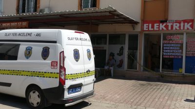 Antalya'da sanayi sitesinde uzun yıllardır esnaflık yapan bir oto elektrik