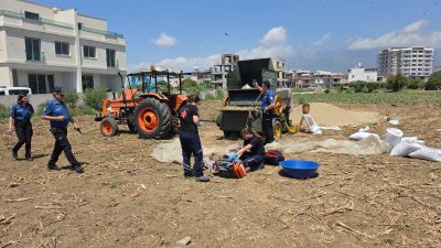Hatay’ın Arsuz ilçesinde hasat sezonunun ortasında yürekleri ağza getiren feci