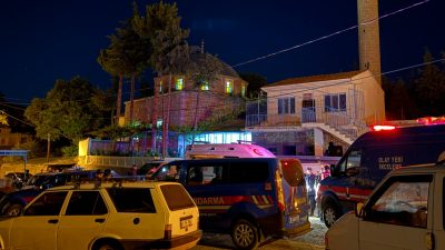 Kayseri'nin Kocasinan ilçesinde psikolojik sorunları olduğu iddia edilen bir şahıs,