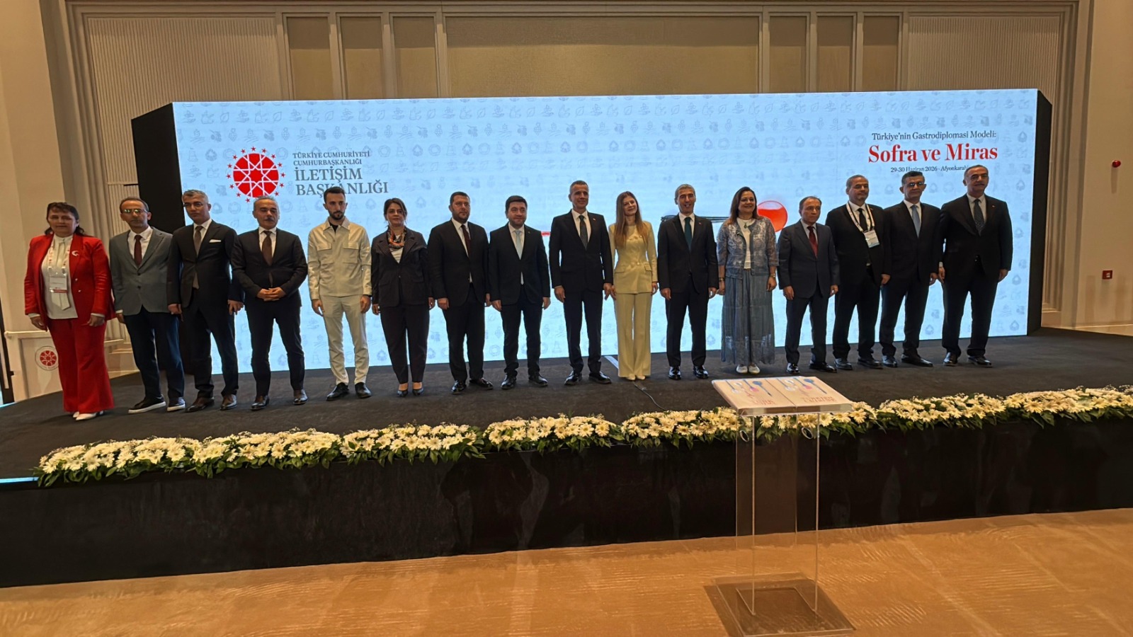 Afyonkarahisar gastrodiplomasi, Türkiye mutfak mirası, Naci Aktaş, Burcu Köksal, Sinnada Termal Otel, Emine Erdoğan mesajı, kültürel diplomasi, gastronomi zirvesi