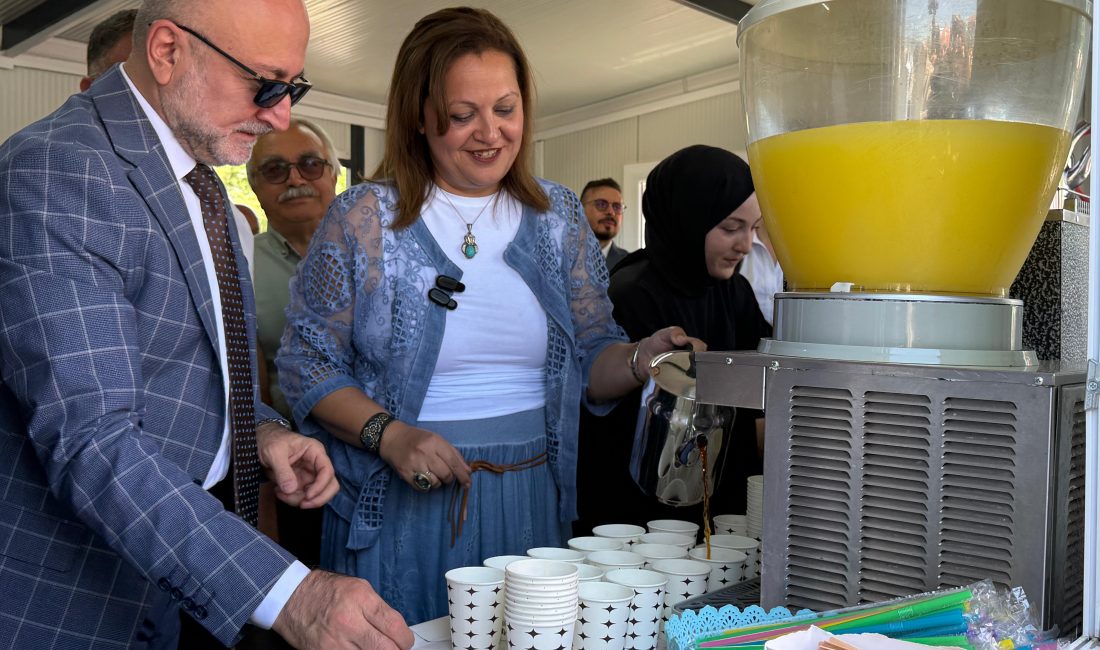 Afyonkarahisar Belediyesi tarafından yapımı tamamlanan Ata Kafe, Kanlıca Mahallesi’nde düzenlenen