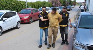 Adana'da 112 Acil Çağrı Merkezi'ni arayarak silahlı kişiler tarafından kovalandığını