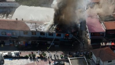 Bursa'da pideli köftesi ve Bat Pazarı ile meşhur tarihi binaların