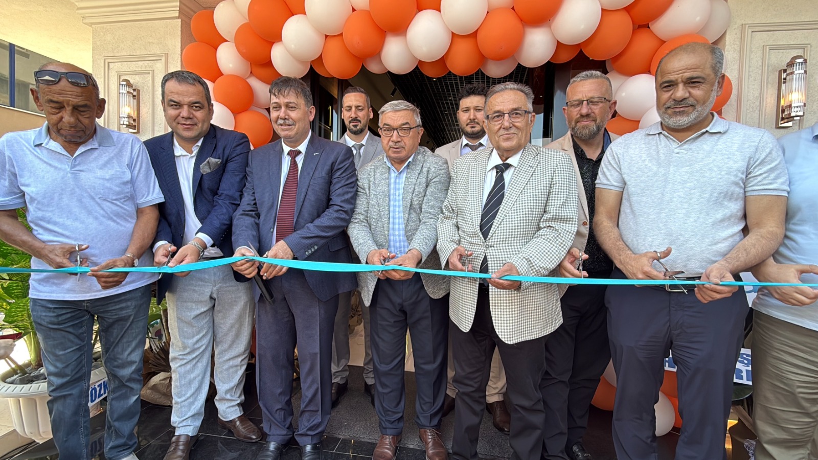 Afyonkarahisar'da yapı ve dekorasyon sektörüne yeni bir işletme daha kazandırıldı.