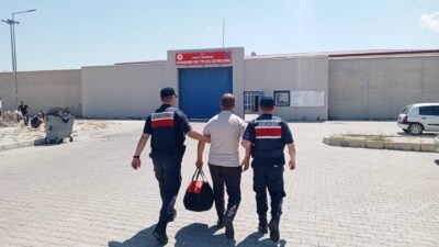 Afyonkarahisar İl Jandarma Komutanlığı ekiplerinin İhsaniye ilçesinde gerçekleştirdiği titiz operasyon