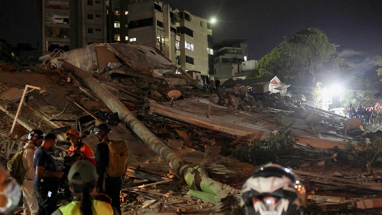 Venezuela’nın Caracas şehrinde 7.1 büyüklüğünde deprem oldu. Depremde ölü sayısının