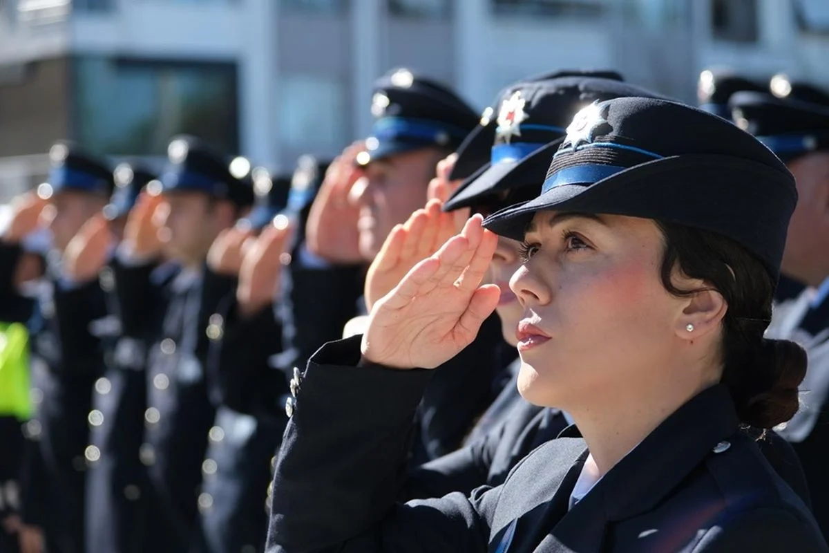 Emniyet Genel Müdürlüğü (EGM), on binlerce polisi ve ailelerini yakından