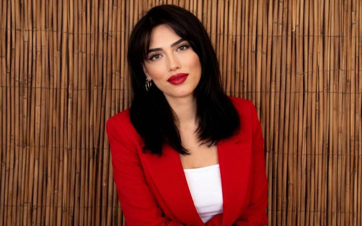 Ağrı’da evinde iple asılı halde cansız bedeni bulunan anasınıfı öğretmeni