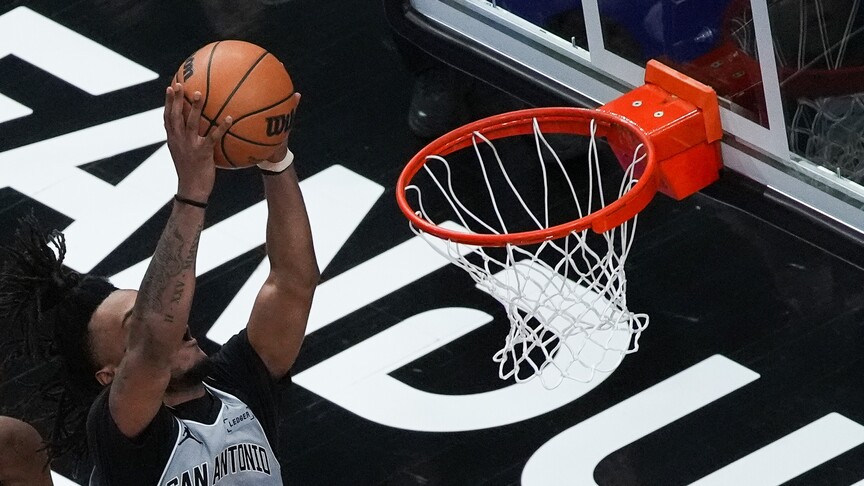 Amerikan Basketbol Ligi (NBA) play-off'larında San Antonio Spurs, deplasmanda Oklahoma