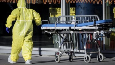 &nbsp; Fransa Sağlık Bakanı Stephanie Rist, ülkedeki ilk Ebola vakasıyla