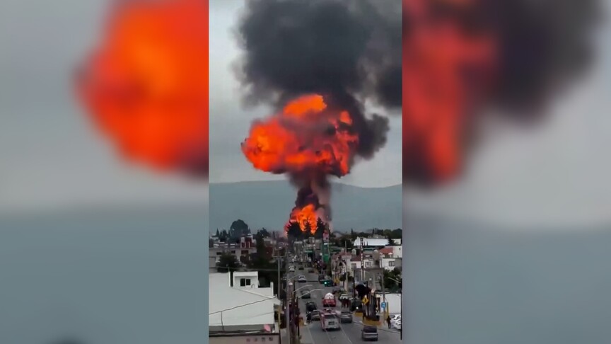 Meksika'nın orta kesimindeki Puebla eyaletinde, sıvılaştırılmış petrol gazı (LPG) tankerlerinin