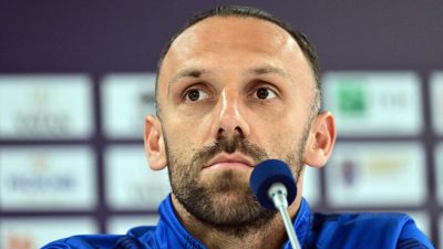 Fenerbahçe'nin yeni transferi Vedat Muric, sarı-lacivertli formayı giymekten duyduğu memnuniyeti
