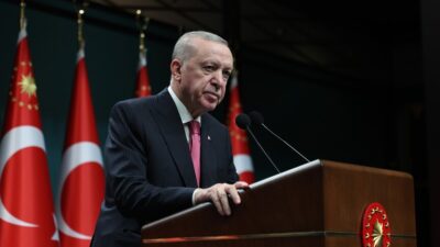 Cumhurbaşkanı Recep Tayyip Erdoğan, İran Cumhurbaşkanı Mesud Pezeşkiyan ve Irak