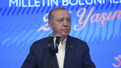 Cumhurbaşkanı Erdoğan, "25 yıl önce milletin umudu olarak yola çıkmıştık